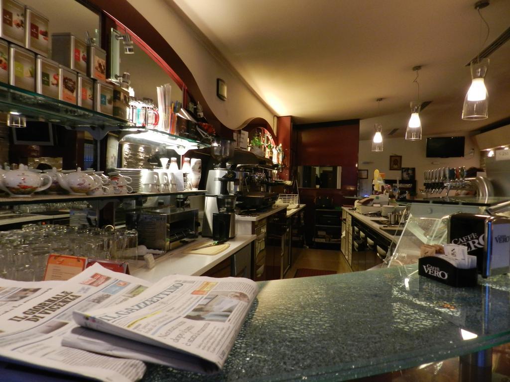Locanda Trattoria Caffe Cavour 티따델라 외부 사진