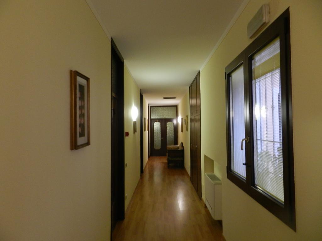 Locanda Trattoria Caffe Cavour 티따델라 외부 사진